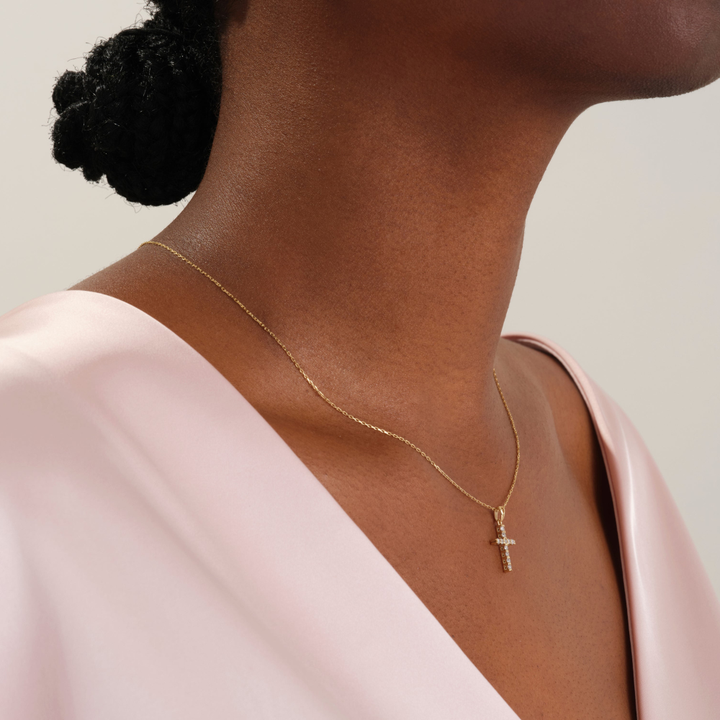 Round Diamond Cross Pendant Necklace