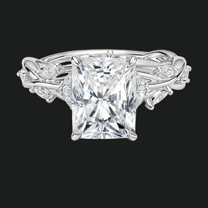Šaptanje vinove loze Radiant Cut Engagement Ring s dijamantnim naglascima