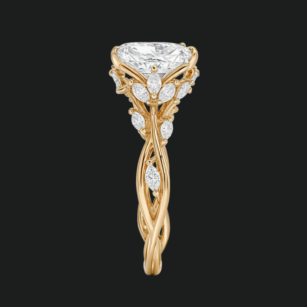 Šaptanje vinove loze Radiant Cut Engagement Ring s dijamantnim naglascima