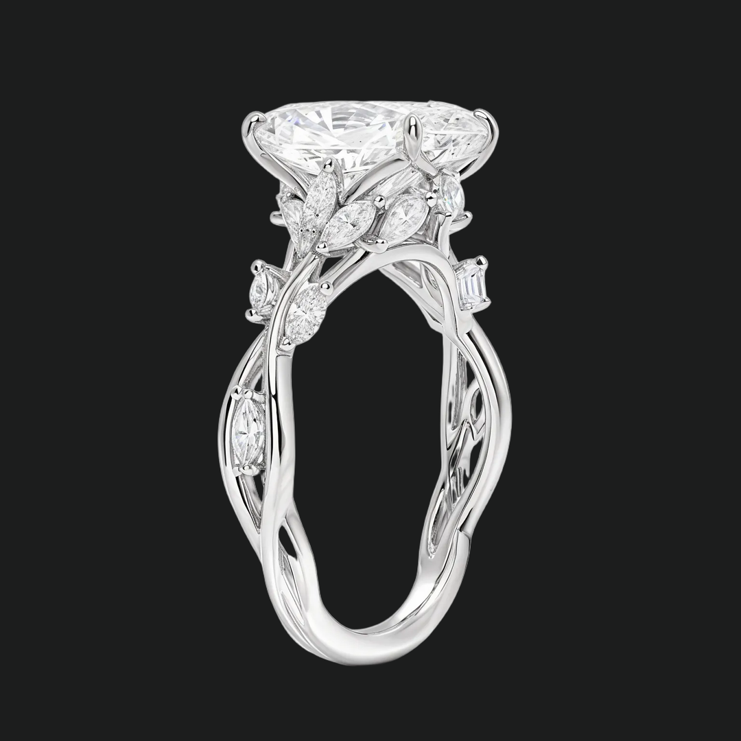 Šaptanje vinove loze Radiant Cut Engagement Ring s dijamantnim naglascima