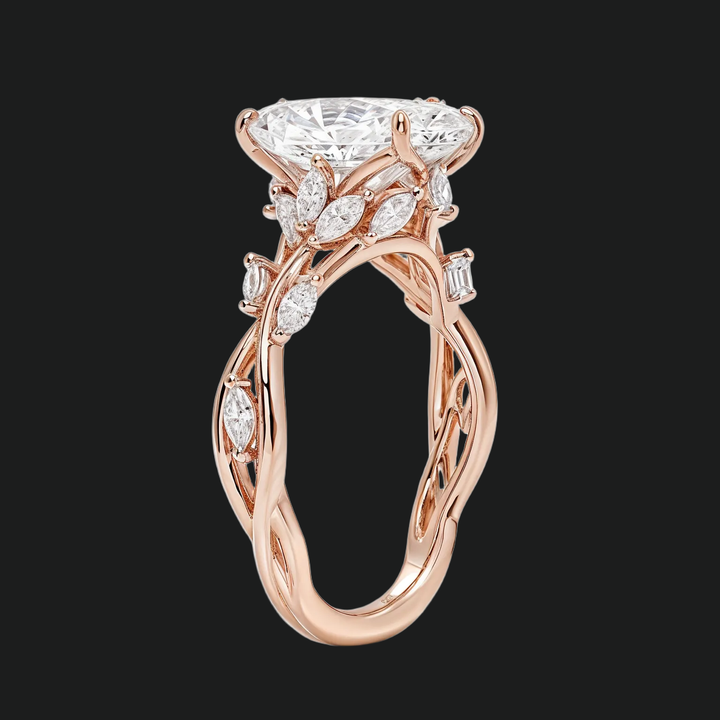 Šaptanje vinove loze Radiant Cut Engagement Ring s dijamantnim naglascima
