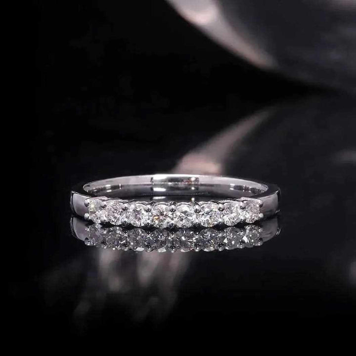 14K Weißgold Moissanit Halb-Ewigkeit-Ring