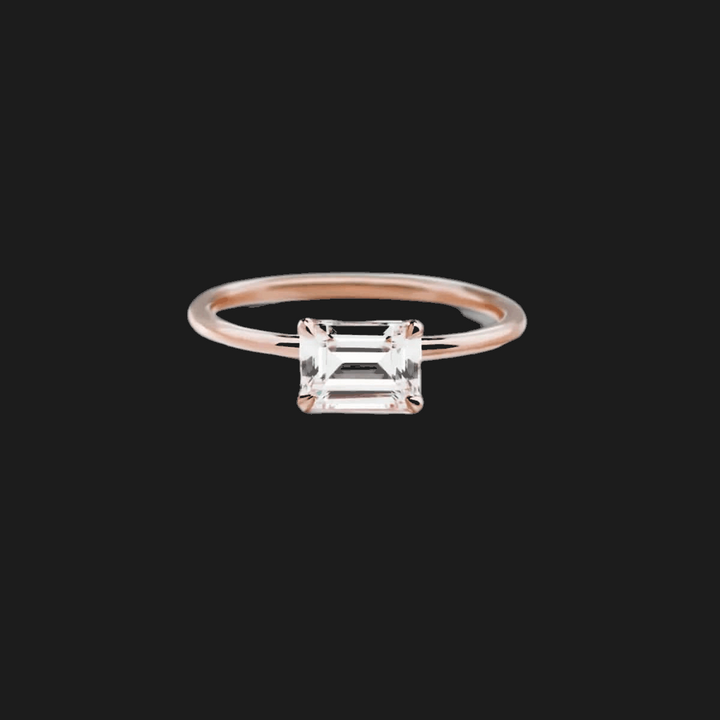 Pear Diamond Solitaire Ring 18K Rose Gold Emerald