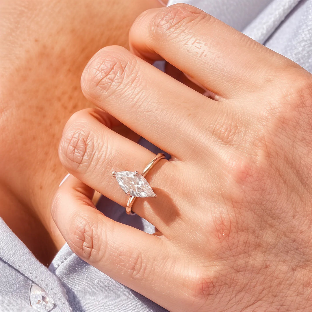 Bague de fiançailles Solitaire à 4 dents marquise