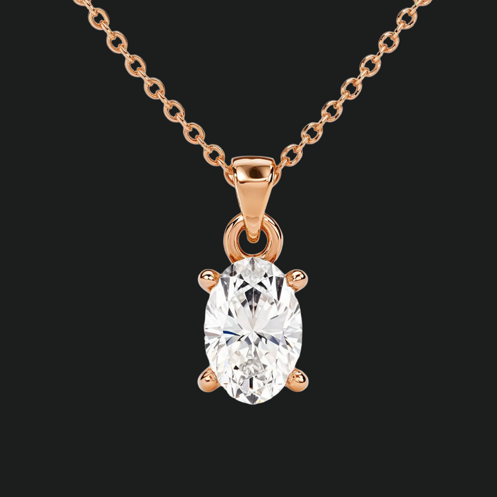 Oval Diamond Solitaire während