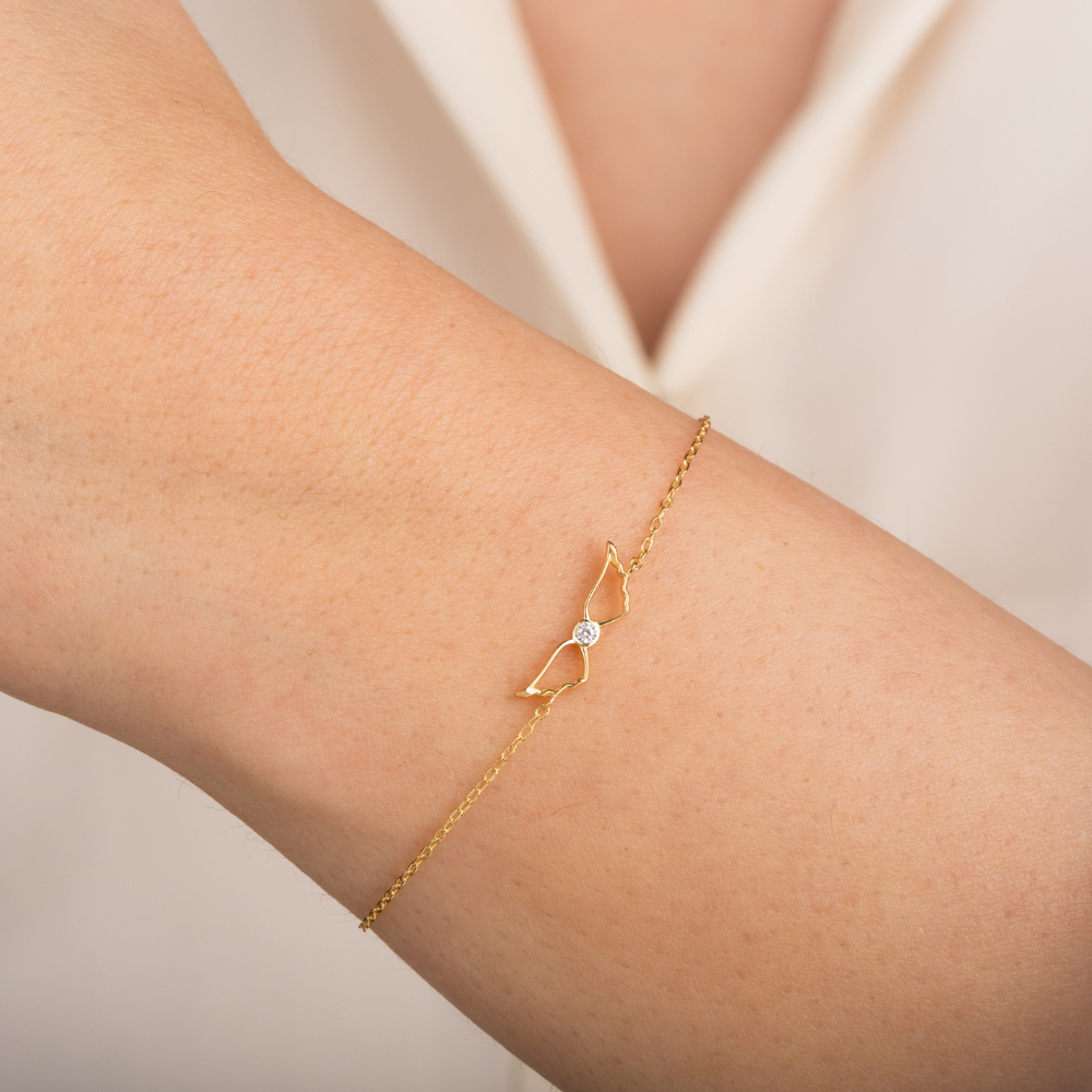 Angel Wings Round Diamond Bracelet