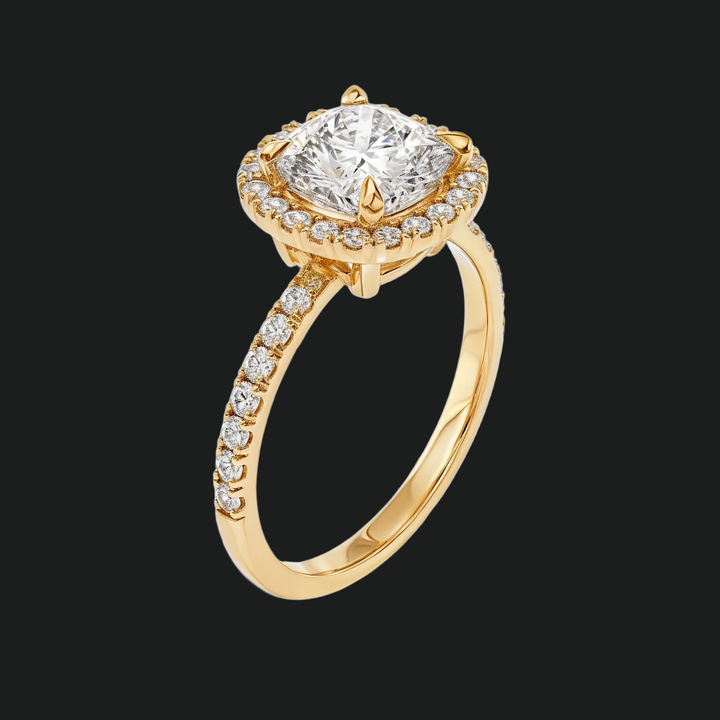 Kussen gesneden halo verlovingsring met diamantaccenten