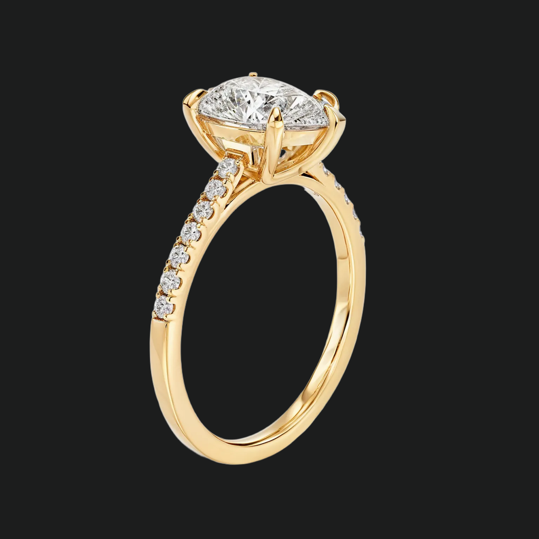 Cathedral Pear Cut Diamond Accenten verlovingsring
