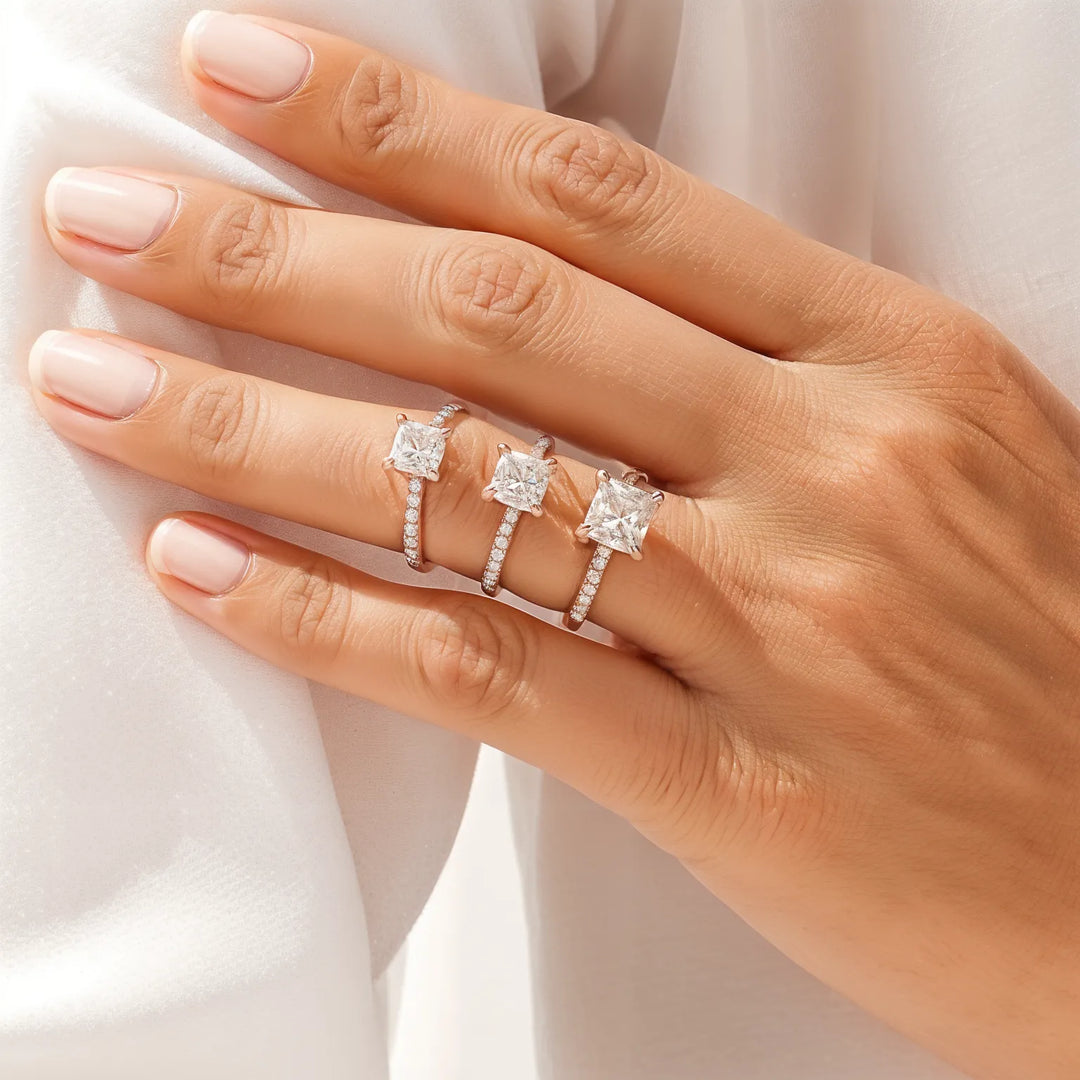 Cathedral Princess Cut -verlovingsring met diamantaccenten