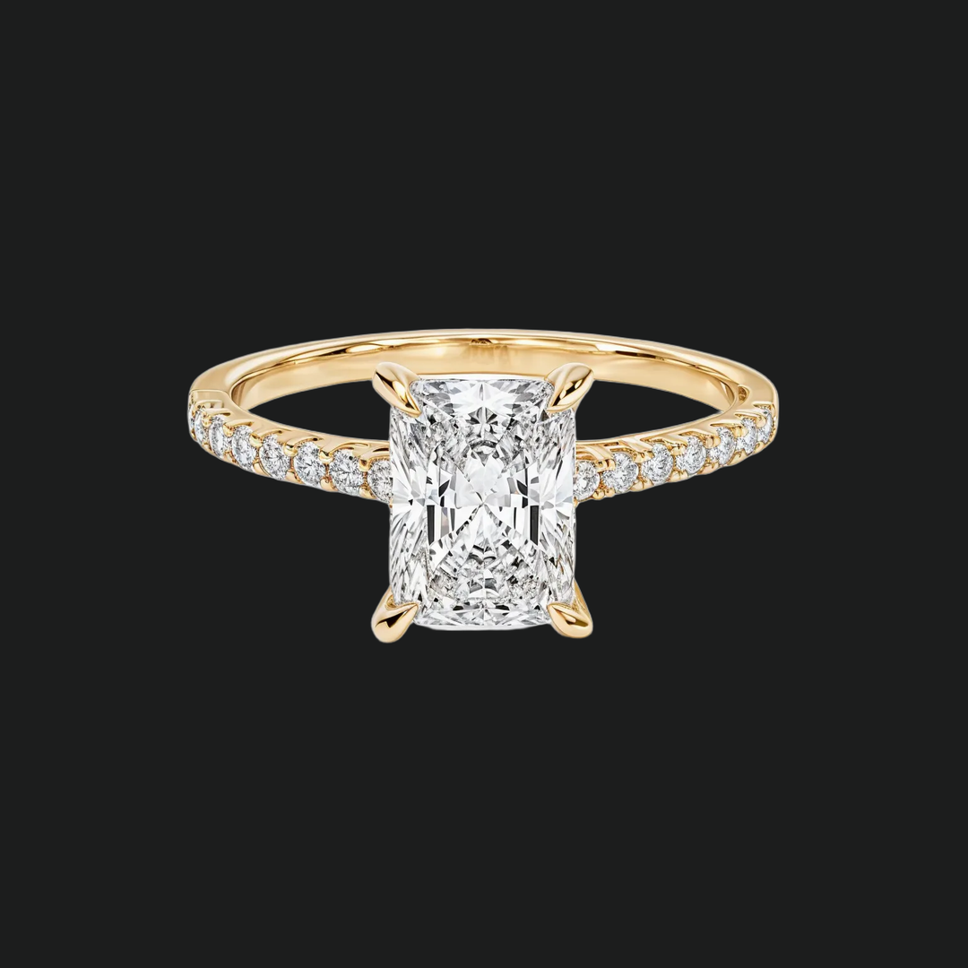 Kathedraal stralingsgesneden verlovingsring met diamantaccenten in 9kt witgoud
