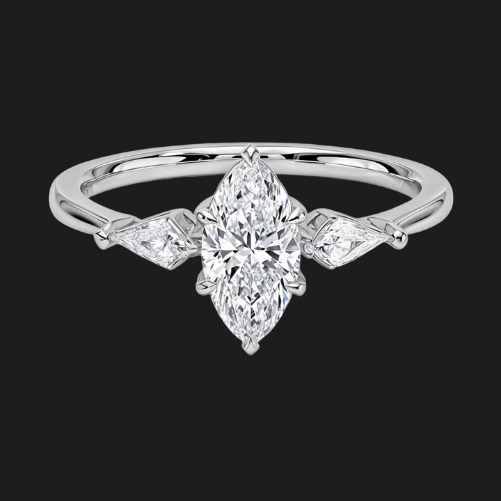 Anello di fidanzamento in pietra Marquise e Kite