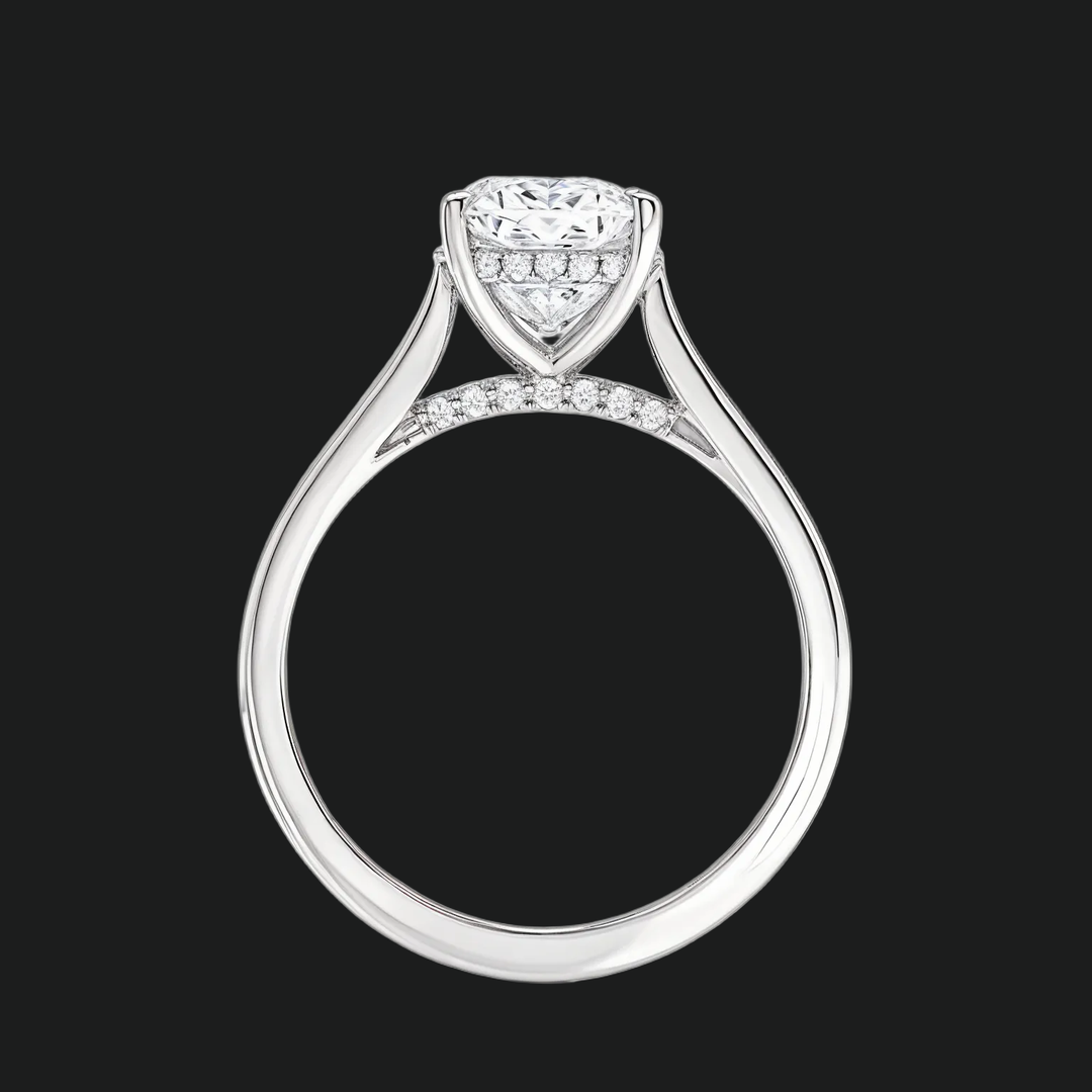 Anello di fidanzamento alone nascosto taglio cuscino
