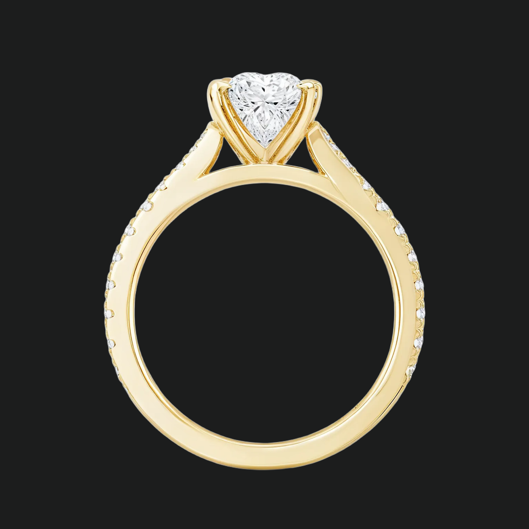 Split -Shank -Verlobungsring mit Kissen geschnitten mit Diamantakzenten