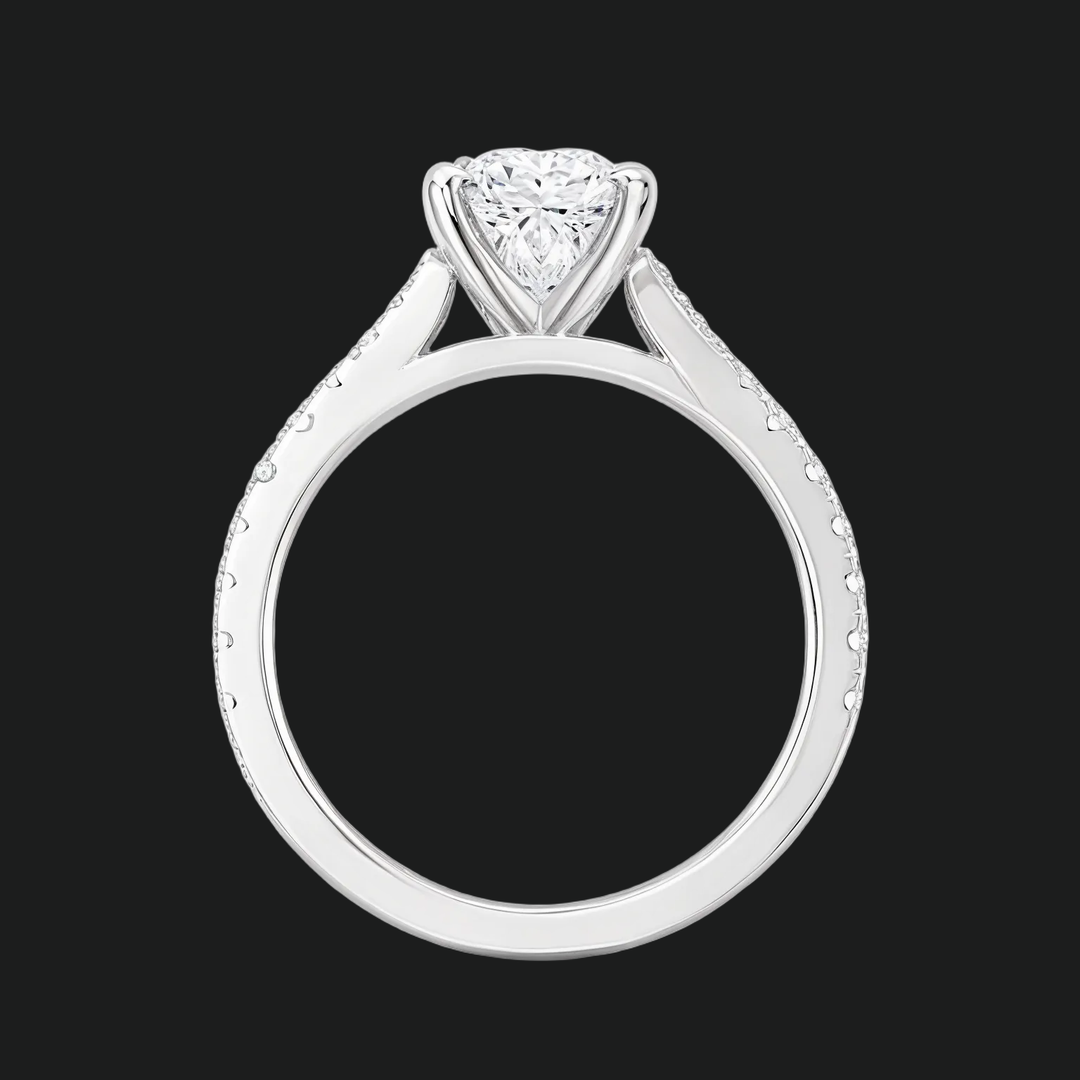Split -Shank -Verlobungsring mit Kissen geschnitten mit Diamantakzenten