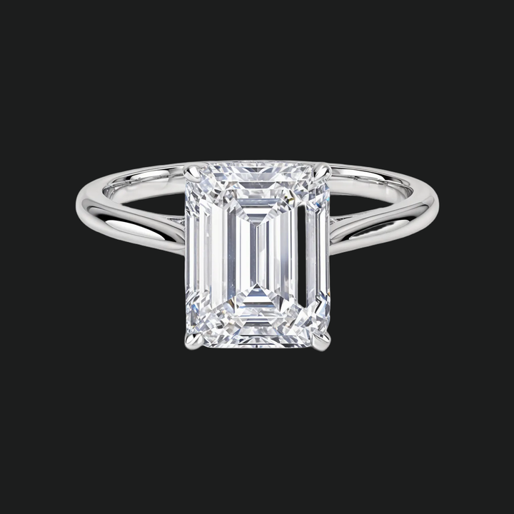 Emerald gesneden verborgen halo -verlovingsring met diamantaccenten