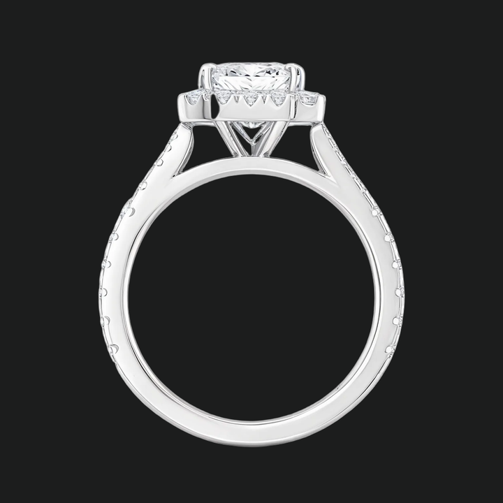 Split Shank Emerald gesneden halo -verlovingsring met diamantaccenten