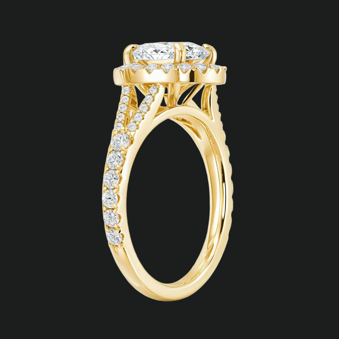 Anello di fidanzamento gambo a traina ovale con accenti di diamante