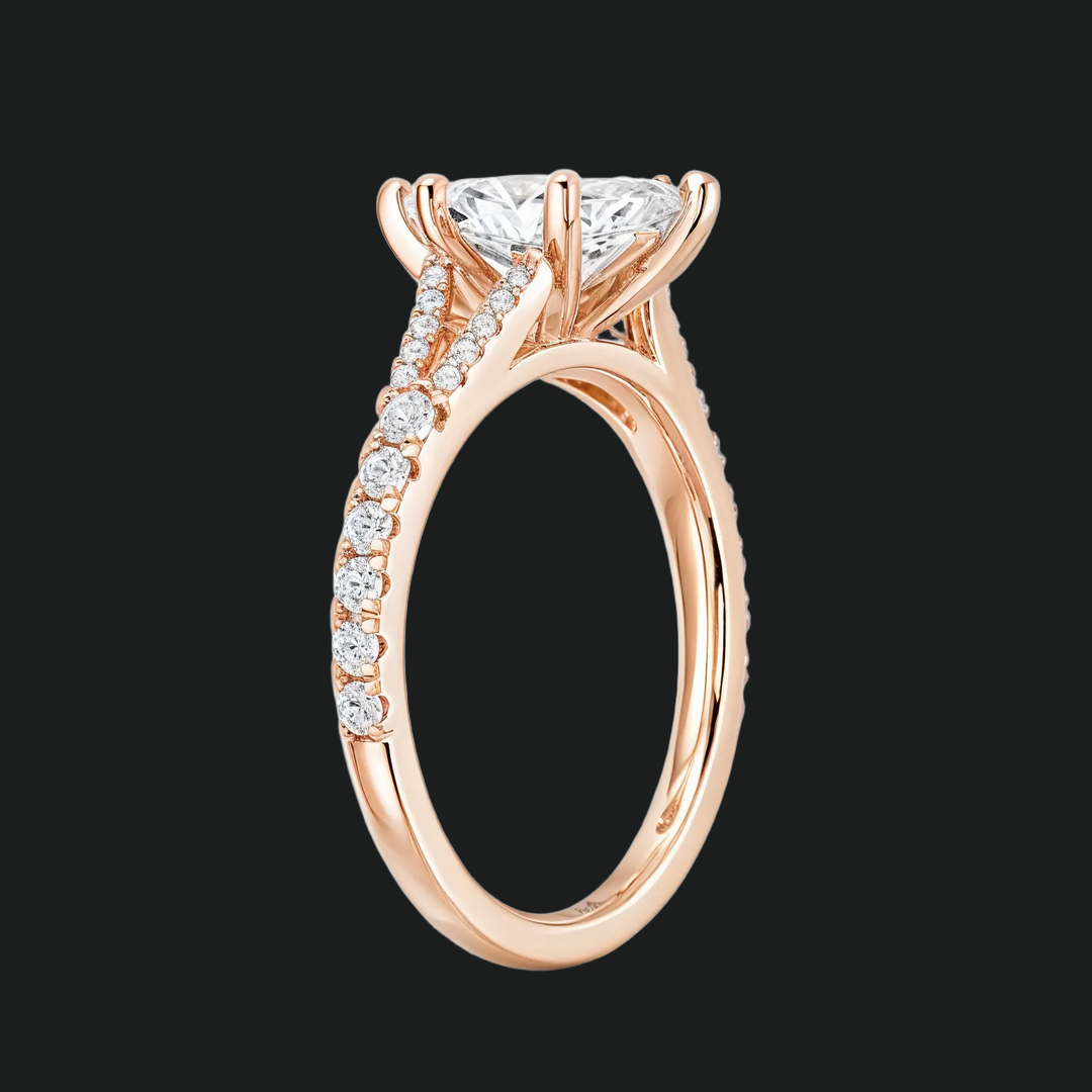 Marquise gesneden split schacht verlovingsring met diamantaccenten