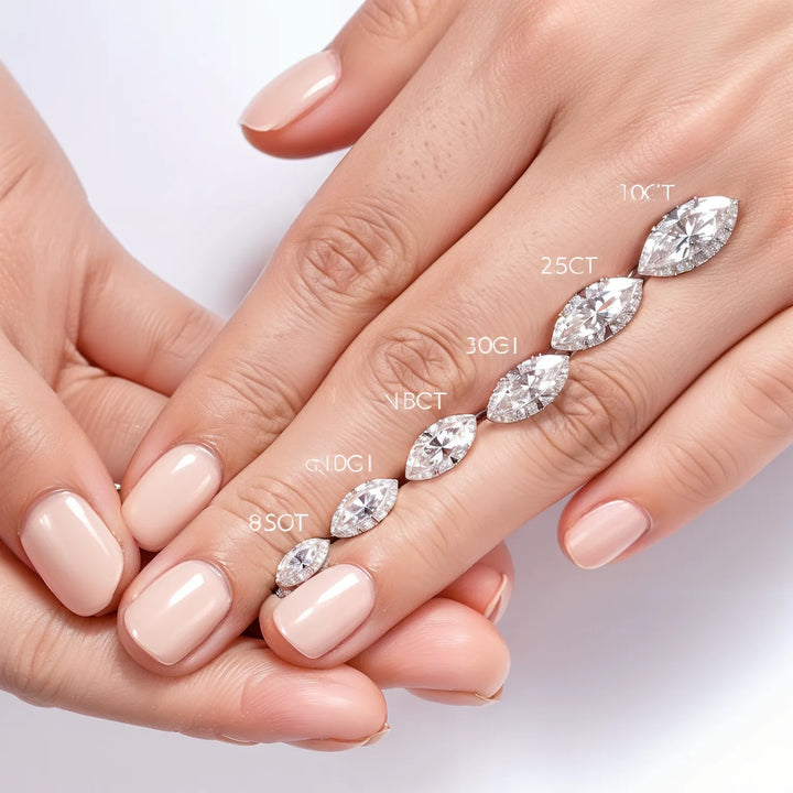 Marquise gesneden split schacht verlovingsring met diamantaccenten