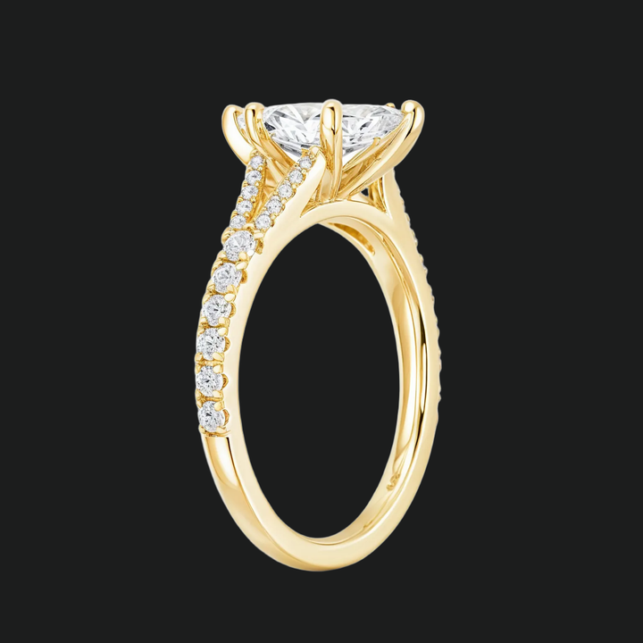 Marquise gesneden split schacht verlovingsring met diamantaccenten