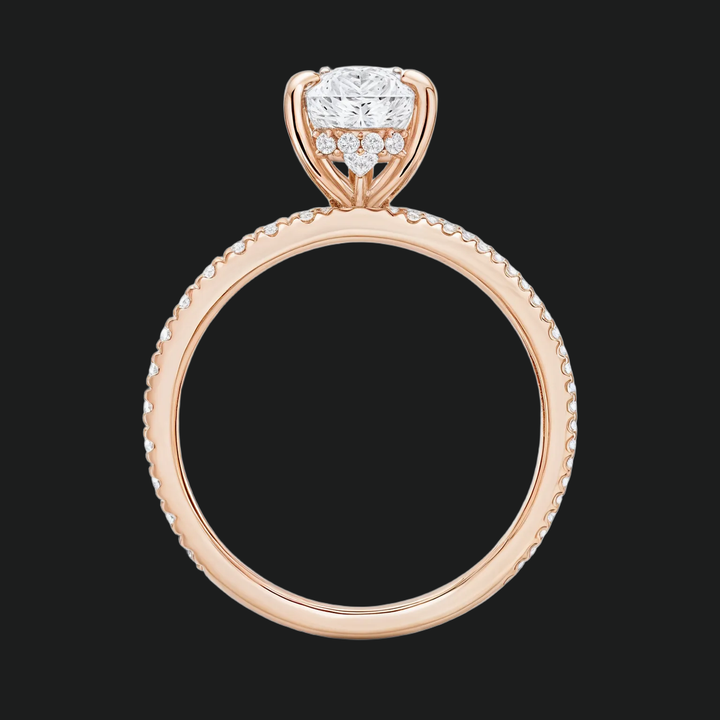 Peer gesneden verborgen halo -verlovingsring met diamantaccenten