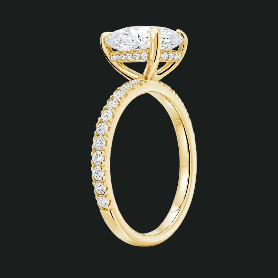 Peer gesneden verborgen halo -verlovingsring met diamantaccenten