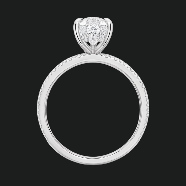 Peer gesneden verborgen halo -verlovingsring met diamantaccenten