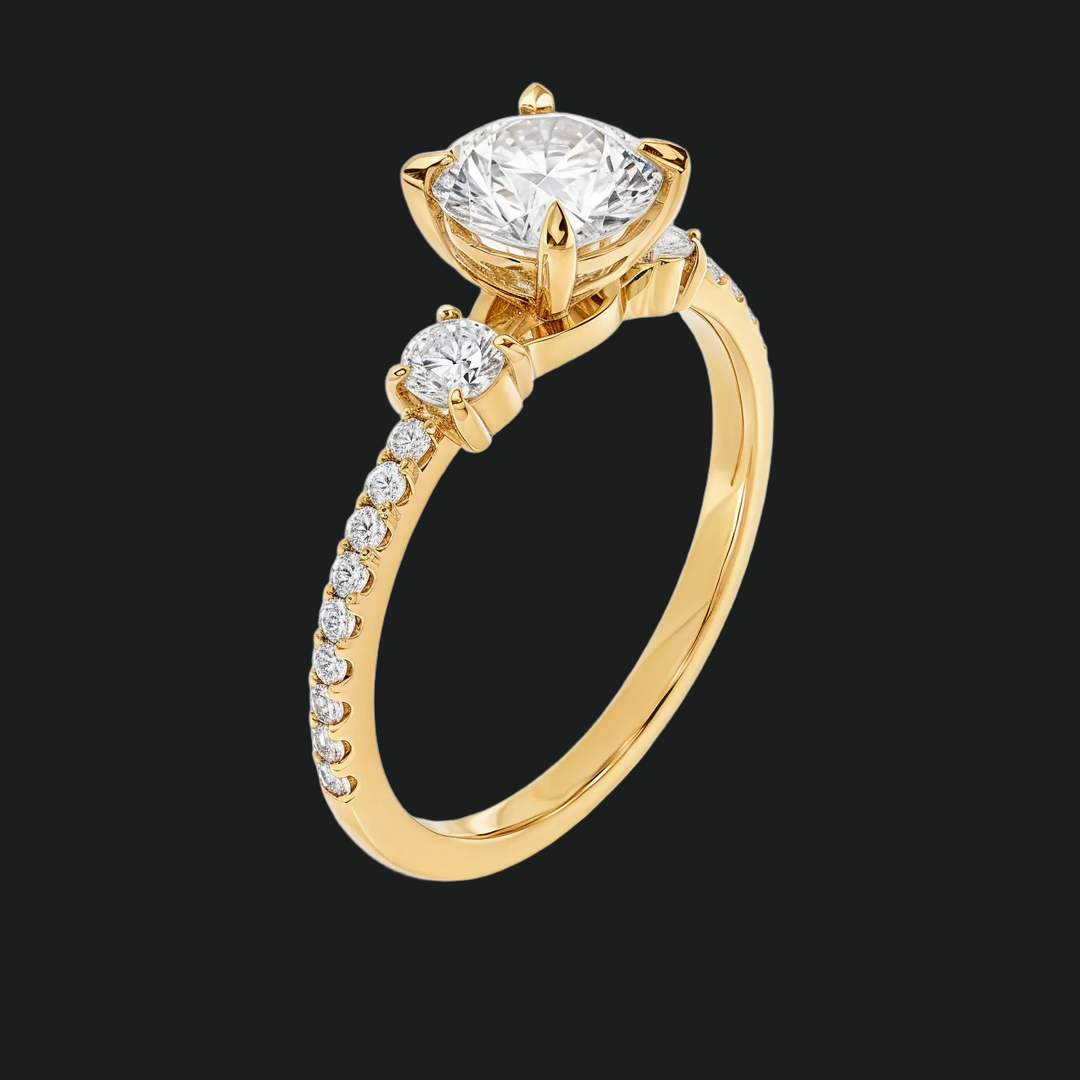 Micropavé drie-stenen ronde diamant accenten verlovingsring