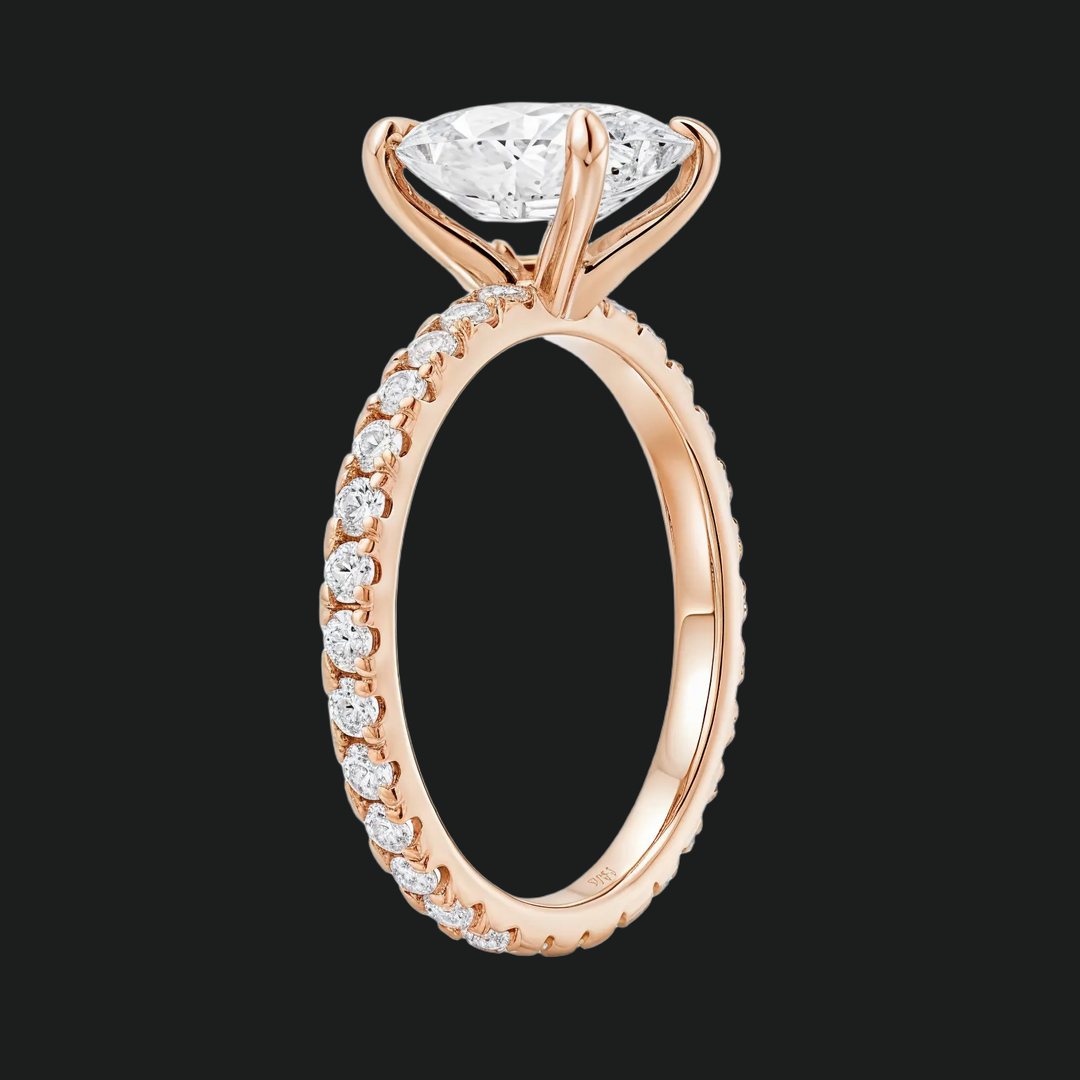 Anello di fidanzamento ovale con eternità pavé