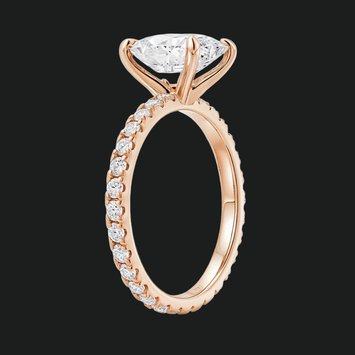Anello di fidanzamento ovale con eternità pavé