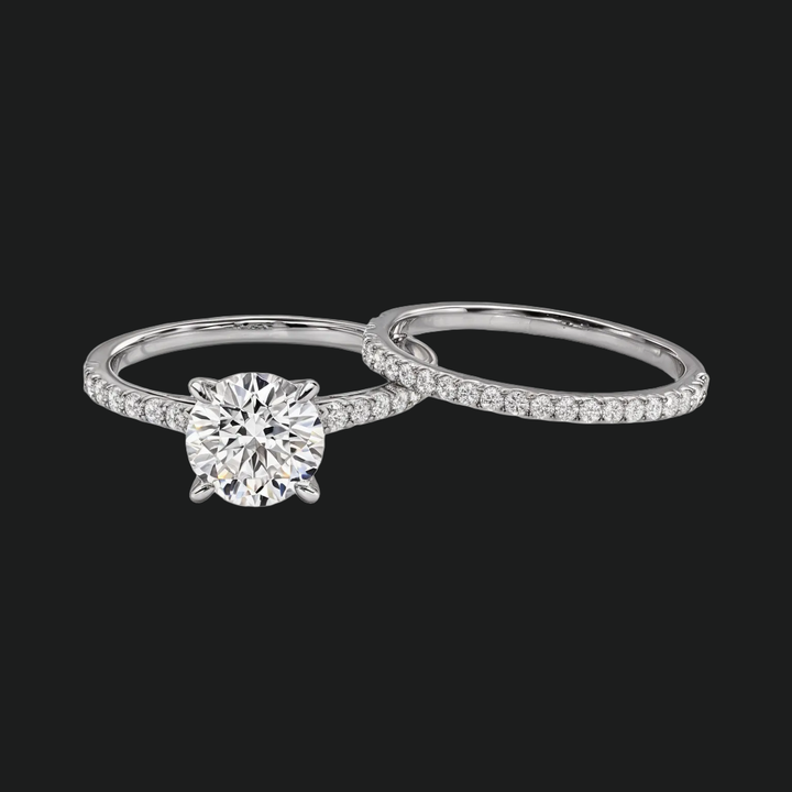 Pavé Set Rund Diamond Akzente Verlobungsring & Band -Set