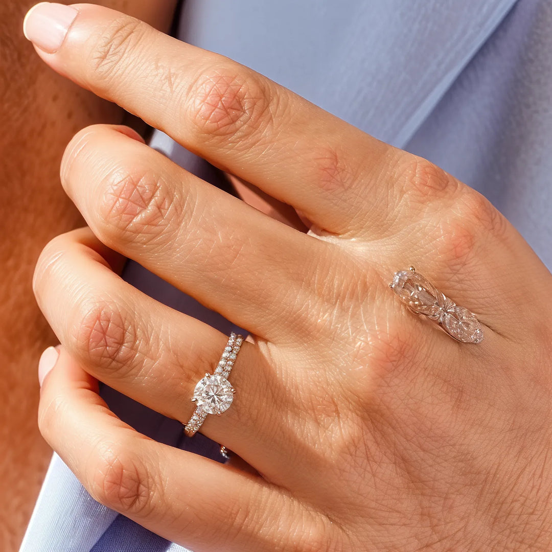 Milgrain Edge Pavé Diamond Accent verlovingsring