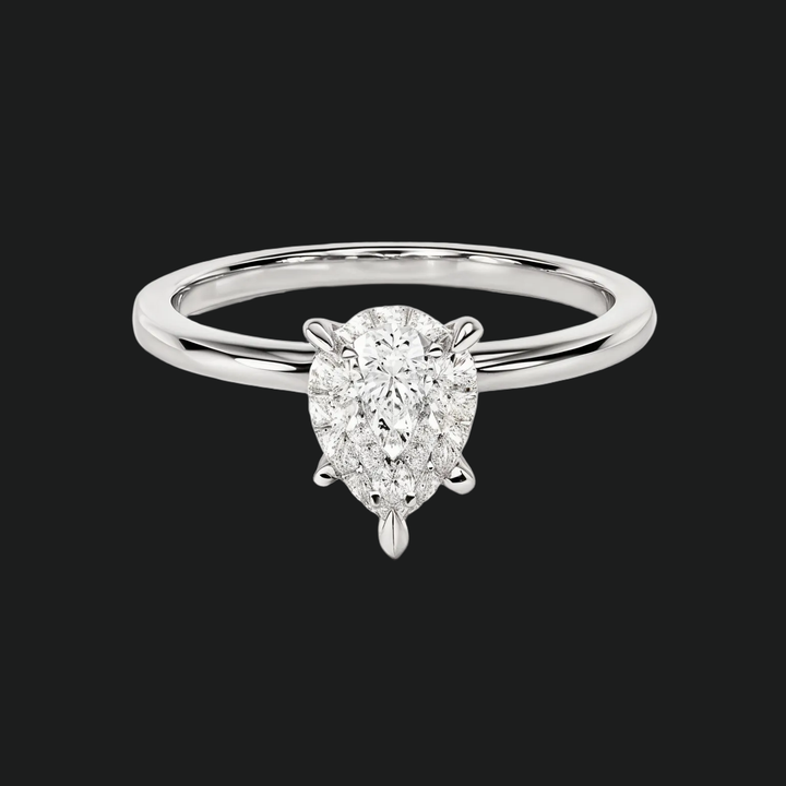 Peer Cut Solitaire verlovingsring met diamantaccenten