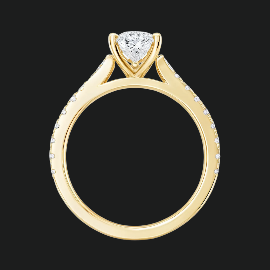 Anello di fidanzamento a forma di pera a forma di pera con accenti di diamante