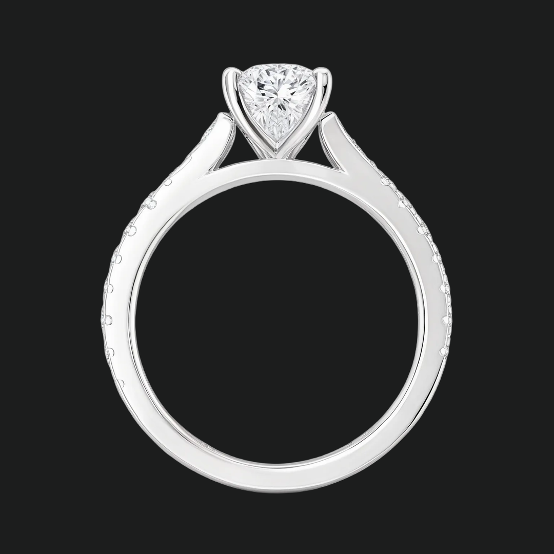 Anello di fidanzamento a forma di pera a forma di pera con accenti di diamante