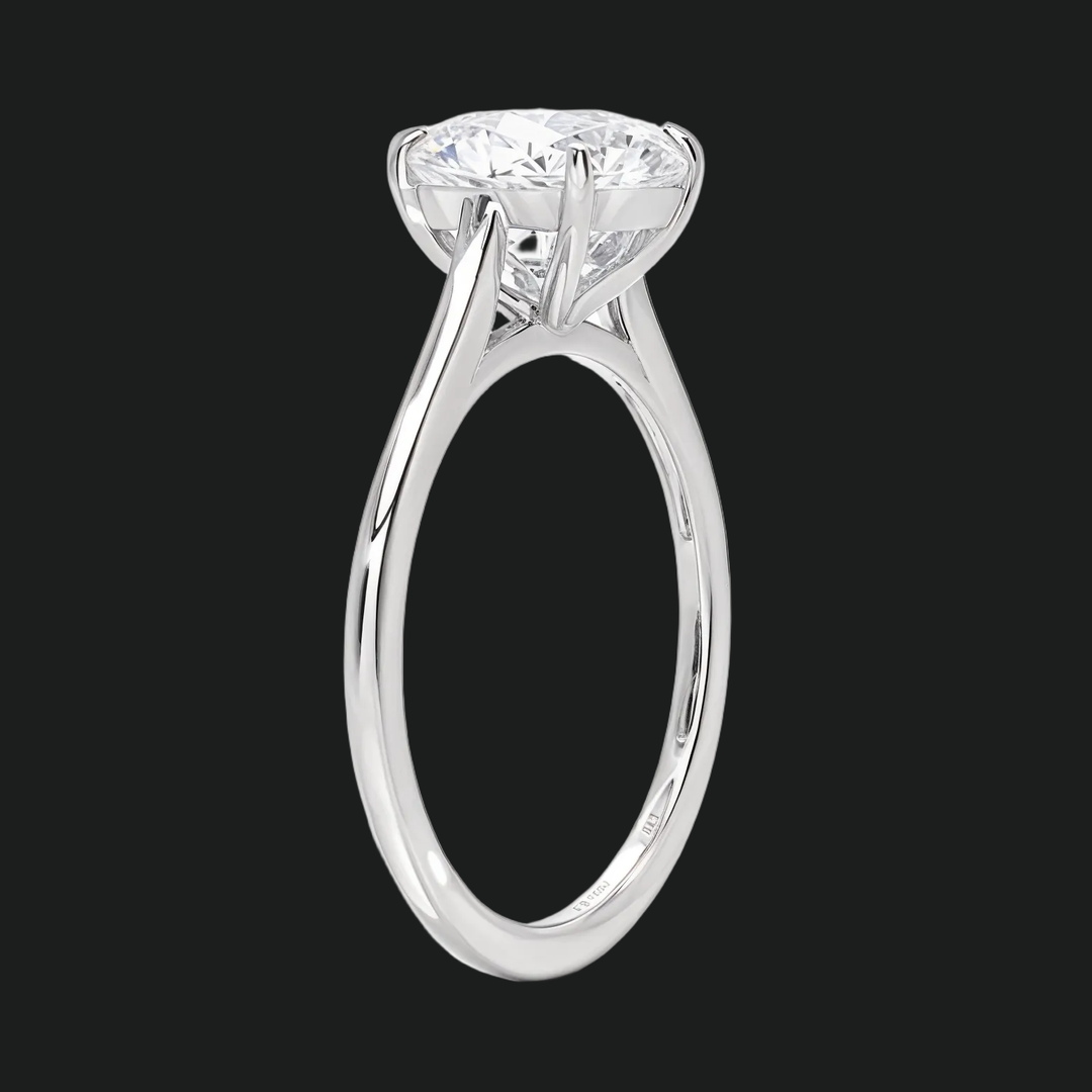 Petite kussen gesneden solitaire verlovingsring