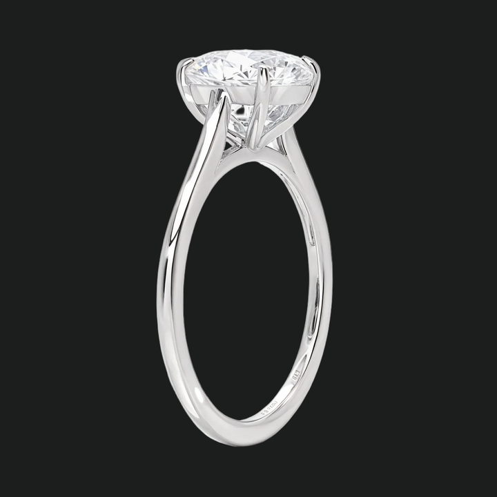 Petite kussen gesneden solitaire verlovingsring