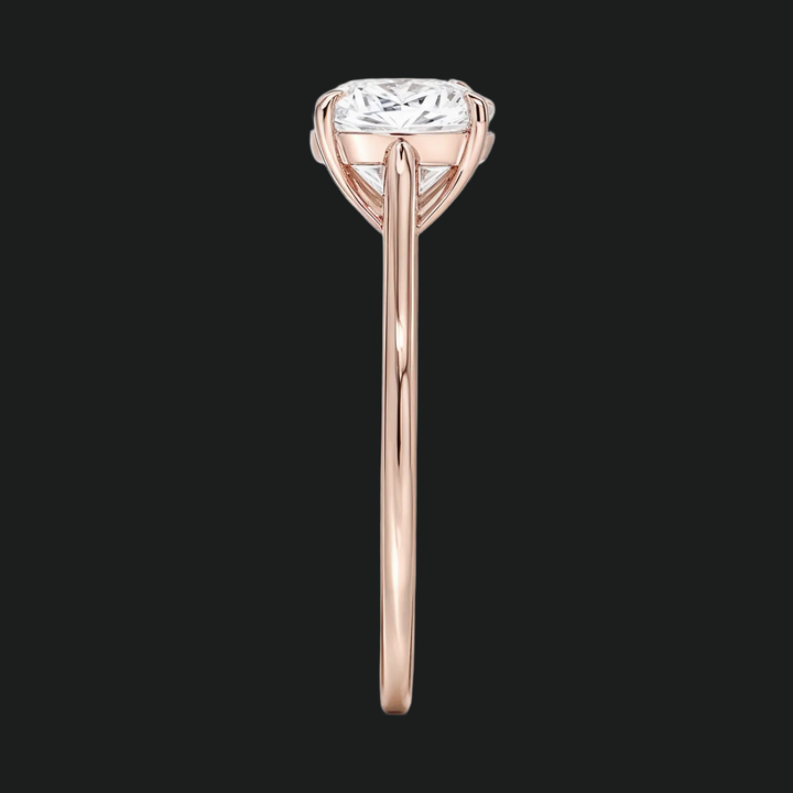 Petite kussen gesneden solitaire verlovingsring