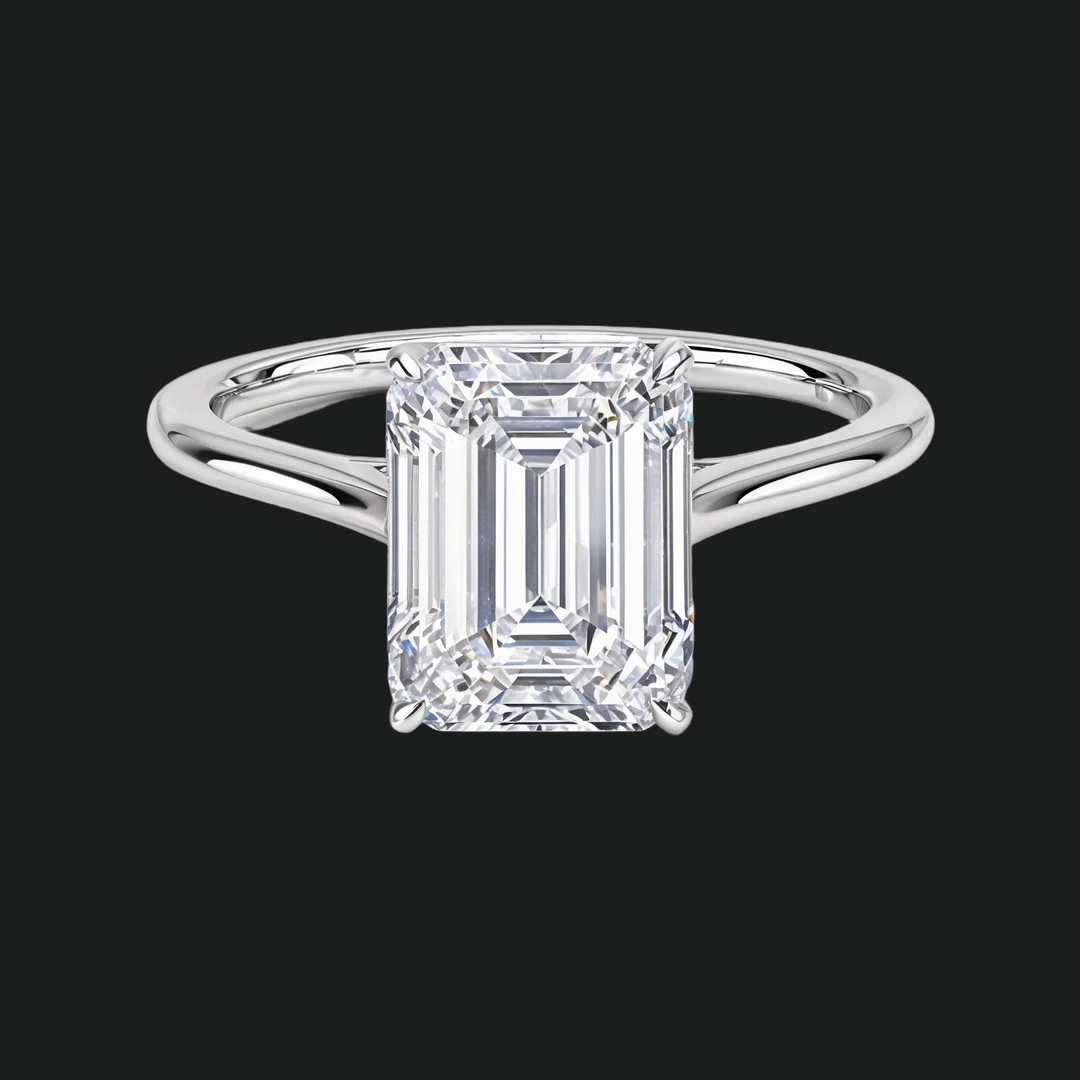 Petite Emerald Cut Solitaire verlovingsring