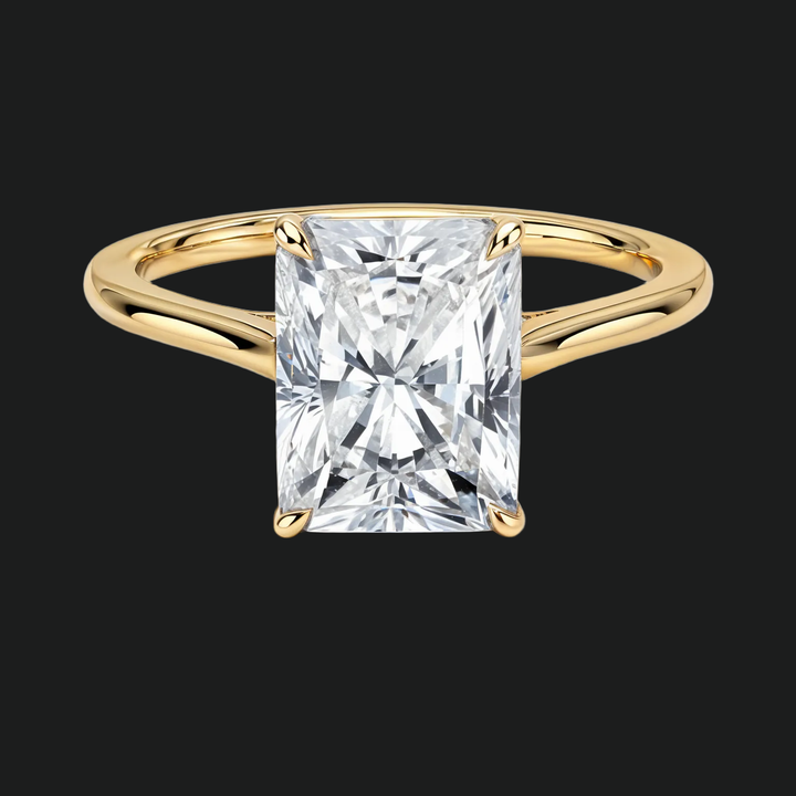 Petite stralingsgebruik Solitaire verlovingsring met diamantaccenten in 9kt witgoud