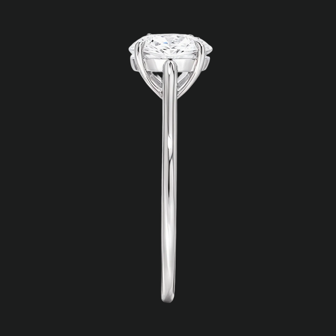 Petite ronde solitaire verlovingsring met diamantaccenten
