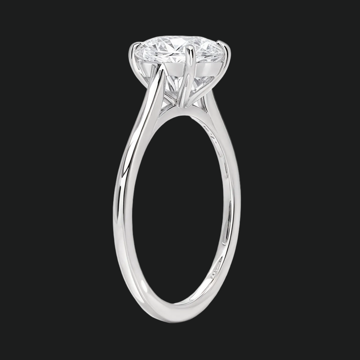 Petite ronde solitaire verlovingsring met diamantaccenten