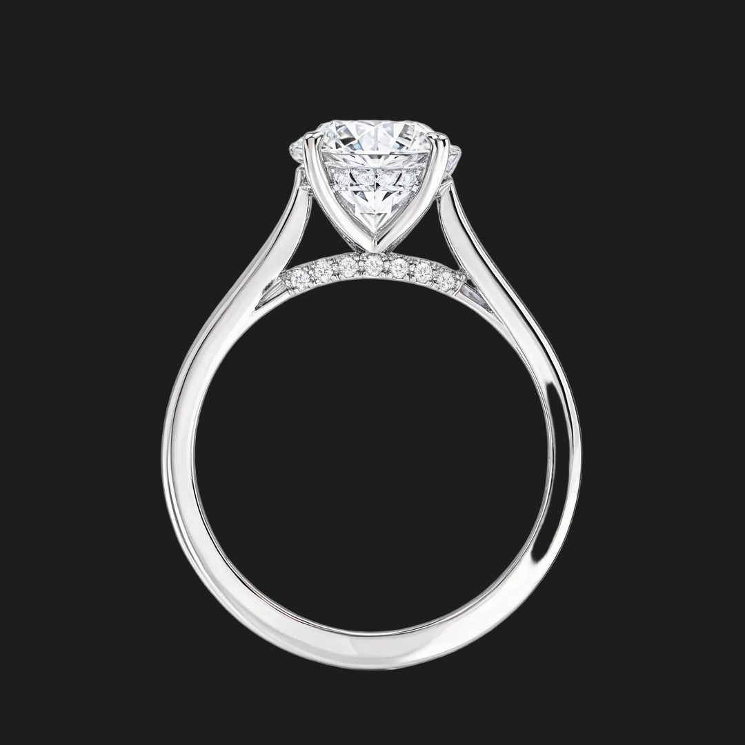 Bague de fiançailles halo cachée à coupe ronde avec accents de diamant