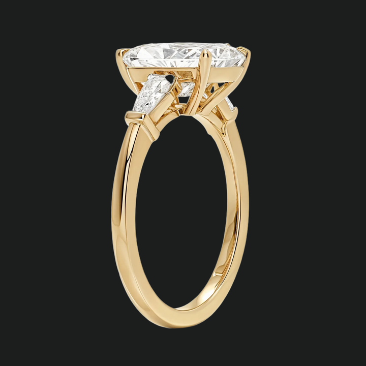 Bague de fiançailles à trois pierres en pierre avec des accents de diamant