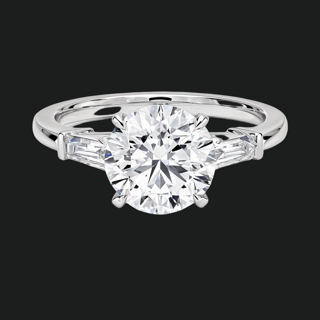 Bague de fiançailles à accent de diamant à trois pierres en pierre