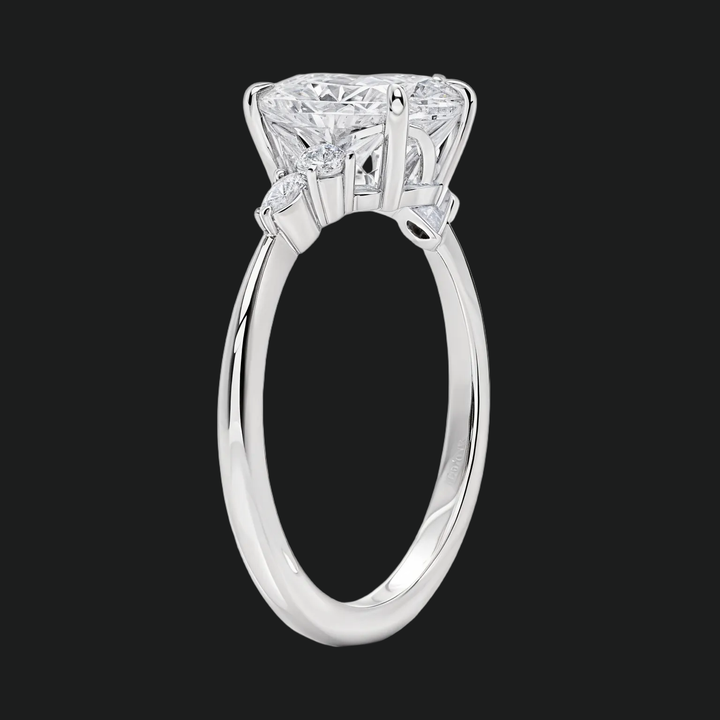 Oval Solitaire Diamond Access Pierścień zaręczynowy