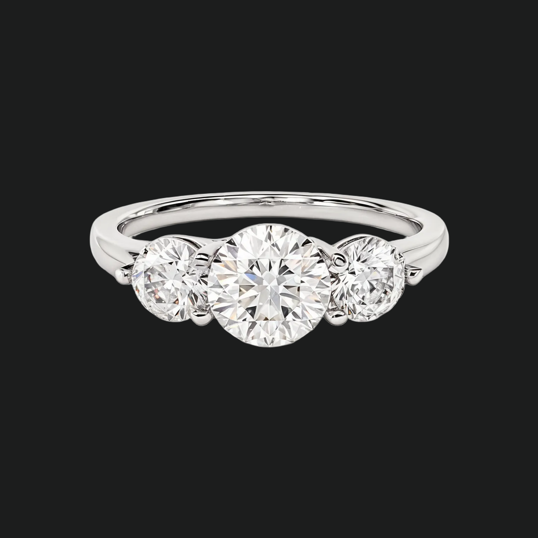 Round Three Stone Round Diamond Accens Pierścień zaręczynowy