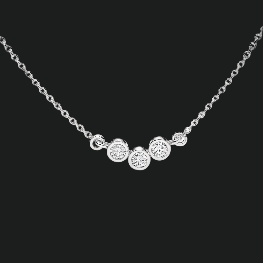Runde Diamant -Trio Bezel Anhänger Halskette