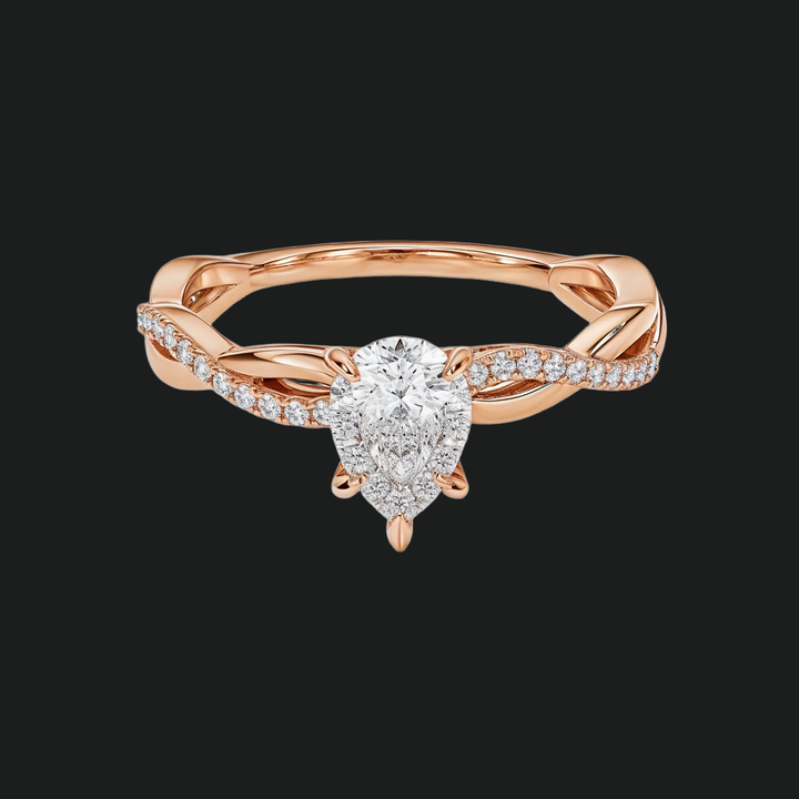 Twisted Pear Diamond Engagement Ring met Pavé Band