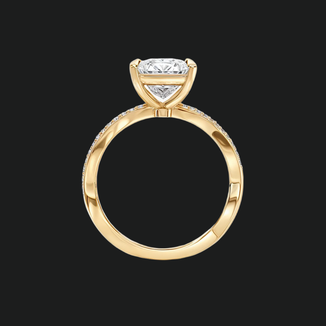 Twist Band Princess Engagement Ring met diamanten accenten